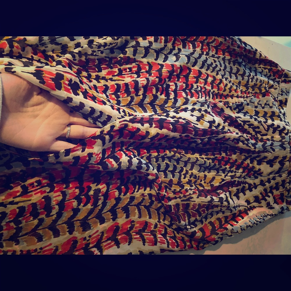 Midi-maxi length multicolored Mimi chica skirt.